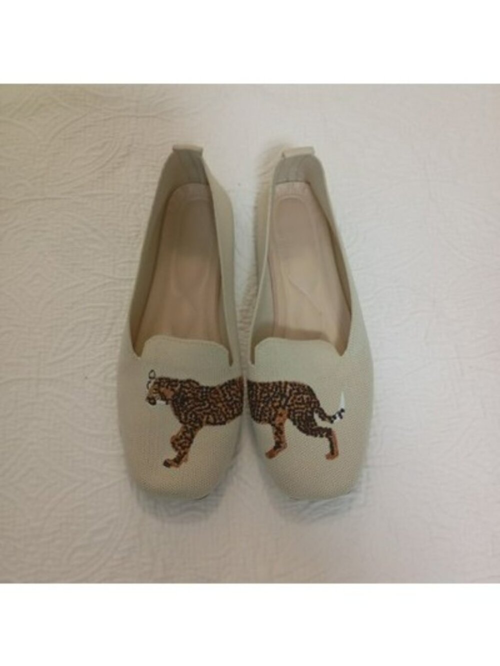 Flats Animal Print Loafers Beige Slip-On Womens Shoes Size 38 (7.5)